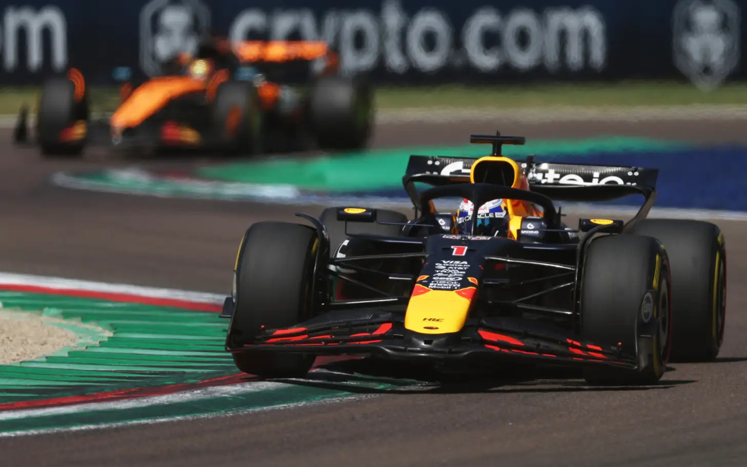 Max Verstappen Menang Dramatis di Imola F1 2025, Ini Momen Kuncinya!